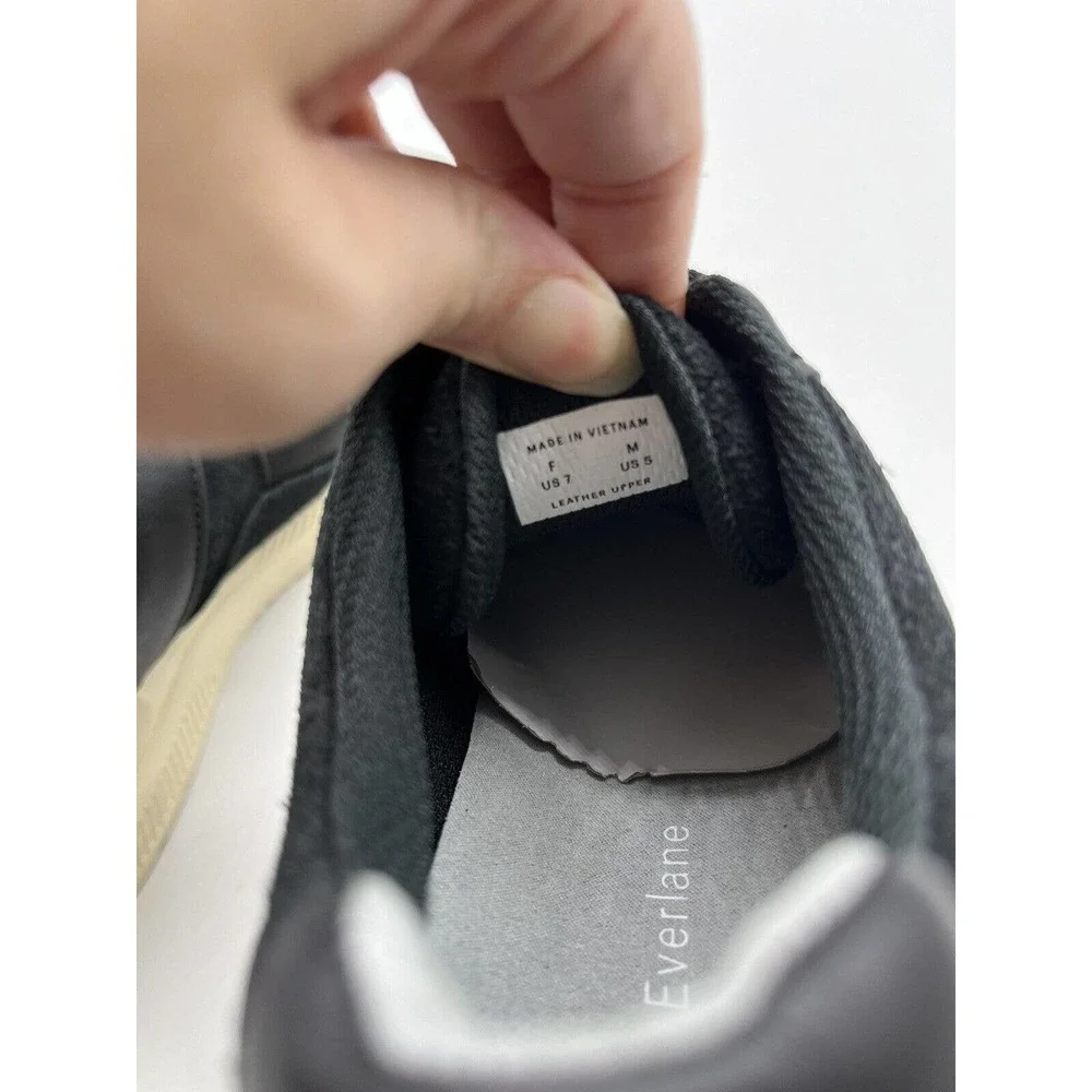 NWOB O By Everlane The Trainer Unisex Leather Black Low Top Sneakers W 7 M 5